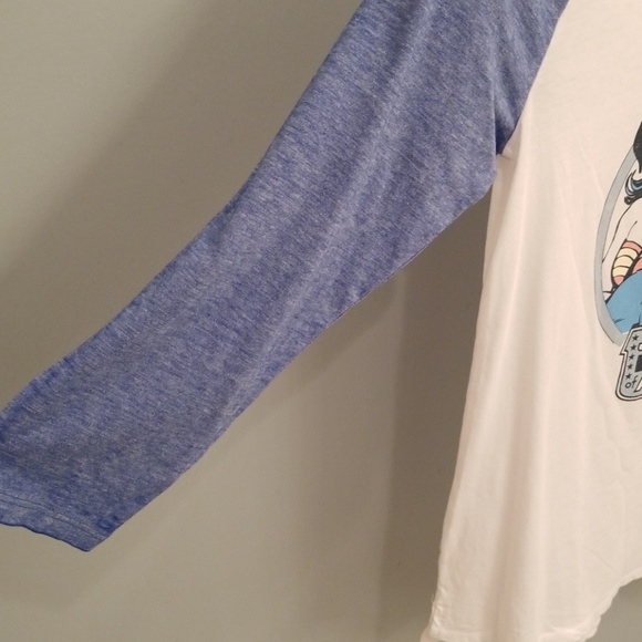 Justice League Baseball Style Top in Size Medium - Picture 5 of 7